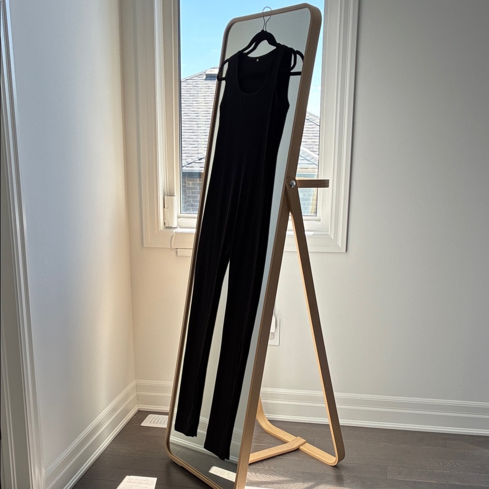 Black Sleeveless Jumpsuit